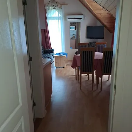 Апартаменты Alinka Apartmanhaz Балатонлелле