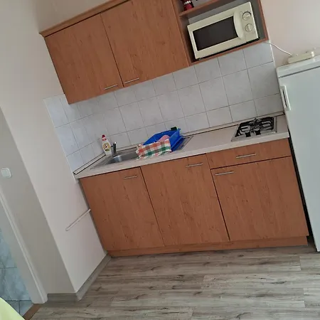 Lägenhet Alinka Apartmanhaz *