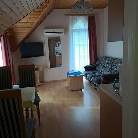 Alinka Apartmanhaz *