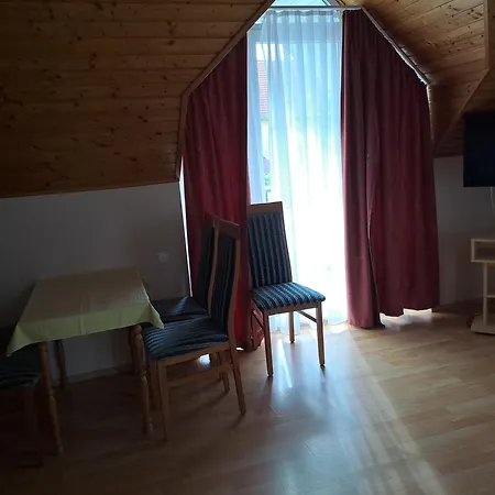 아파트 Alinka Apartmanhaz 발라톤엘