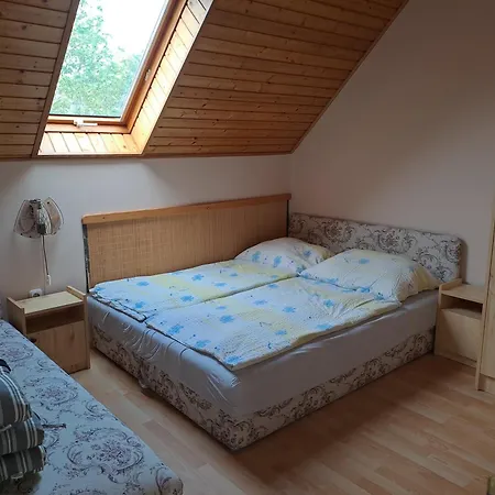 Alinka Apartmanhaz Балатонлелле