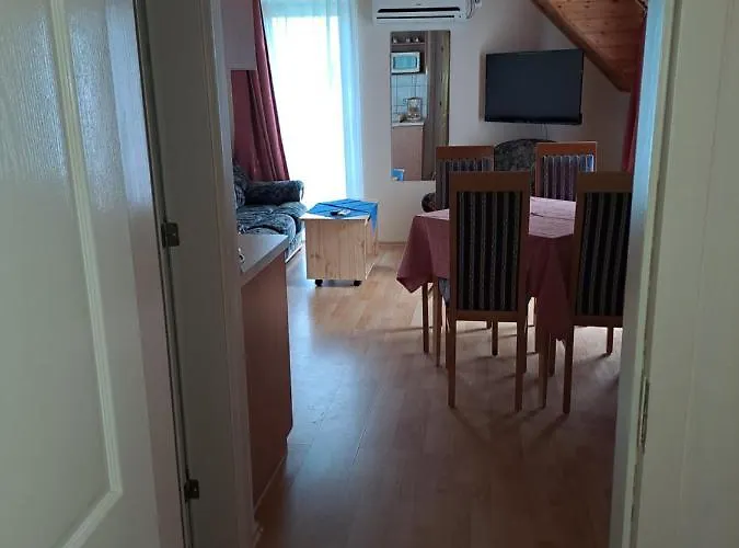 Lägenhet Alinka Apartmanhaz Balatonlelle